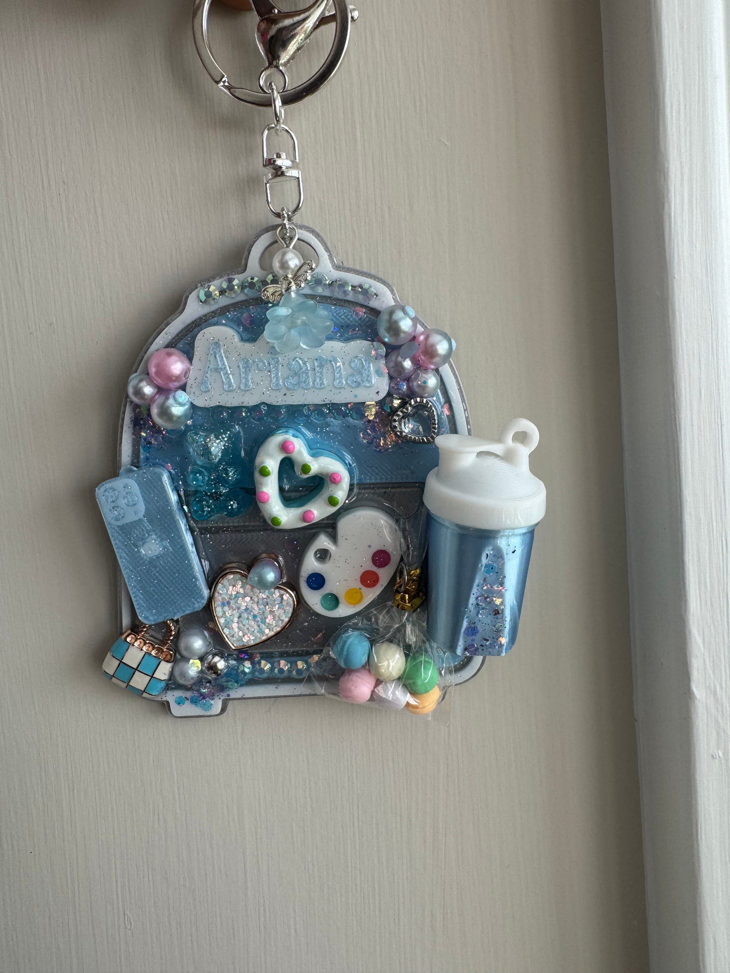 Creative Sparkle Clutter Keycharm – Personalized Art Backpack Tag | Blue Glitter Artist Keychain | Cute Gift for Kids, Teens & Artists