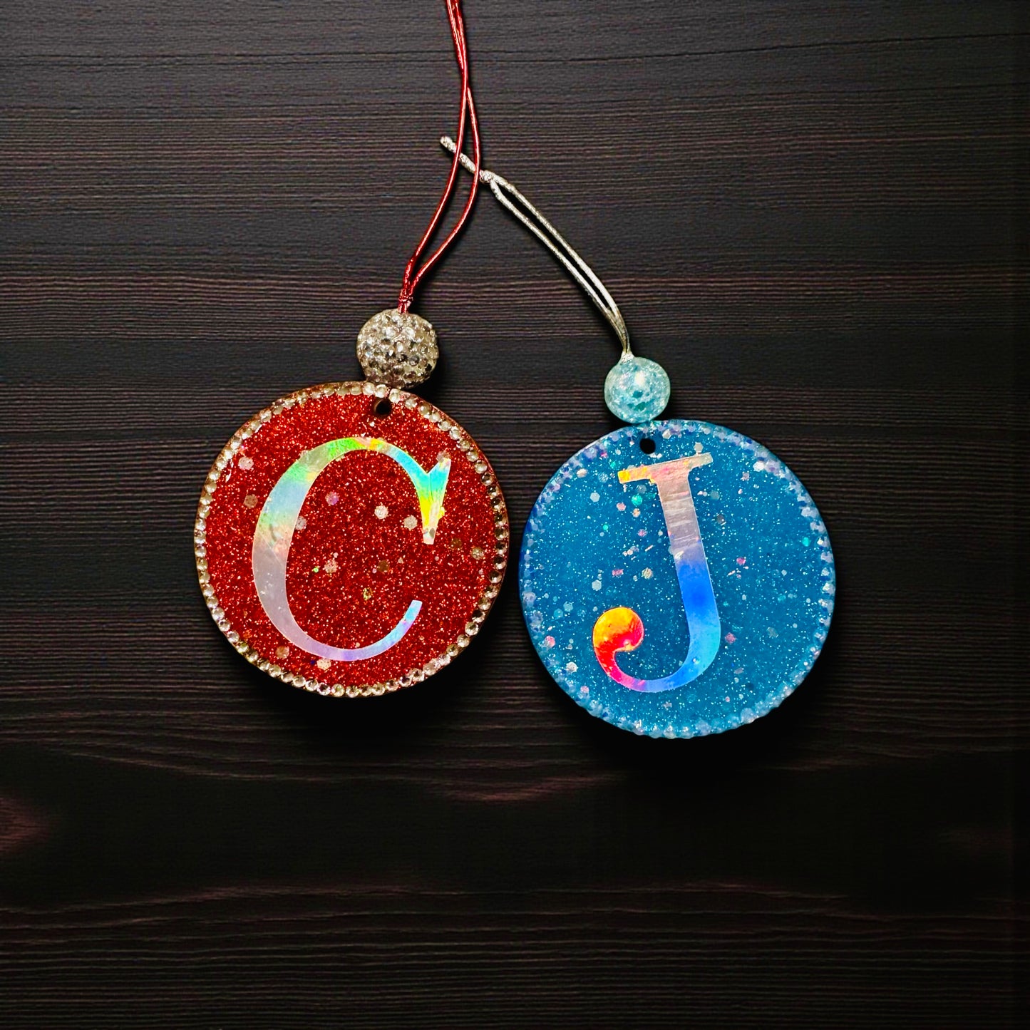 ✨ Custom Monogram Ornament – Glitter Resin Letter Keepsake | Personalized Christmas Tree Decoration